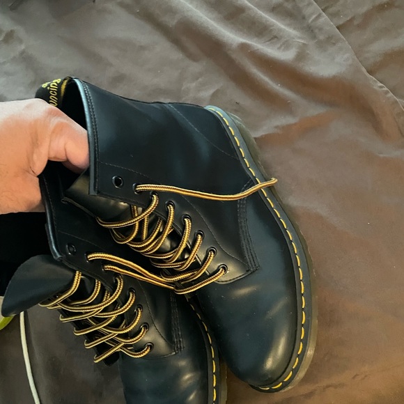 Dr martens Bots 10/10 worn 3 times Not my style got it as s gift. - Picture 7 of 7